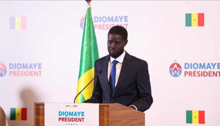 الرئيس السنيغالي الجديد يشيد بالعلاقات المغربية السنيغالية ويبدي"حساسية اتجاه فرنسا"