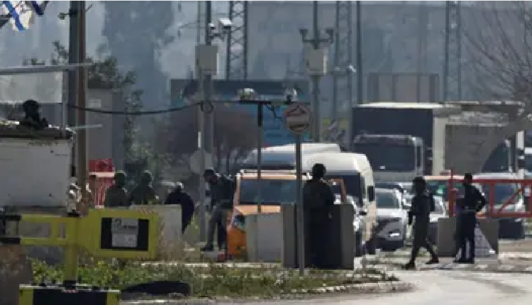 الاحتلال الإسرائيلي يغلق مدينة أريحا بالضفة الغربية.. عقب عملية إطلاق النار