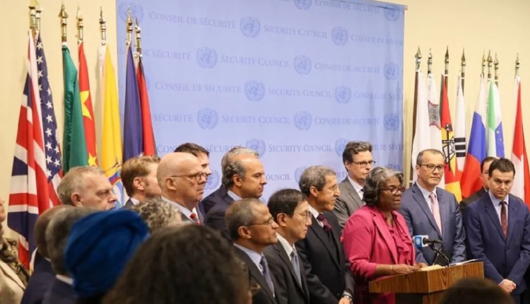 سفيرا الولايات المتحدة والمغرب يقدمان للصحافة أول قرار للأمم المتحدة بشأن الذكاء الاصطناعي