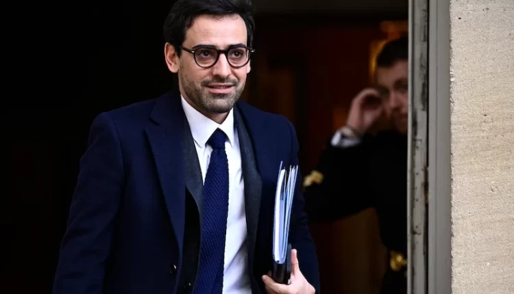 سيجورنييه: الشق الديبلوماسي بين المغرب وفرنسا سيتم تسويته بين العاهل المغربي والرئيس الفرنسي