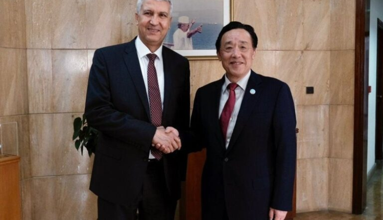 تعزيز النظم الزراعية والغذائية محور مباحثات بين السيد صديقي والمدير العام لمنظمة (الفاو)