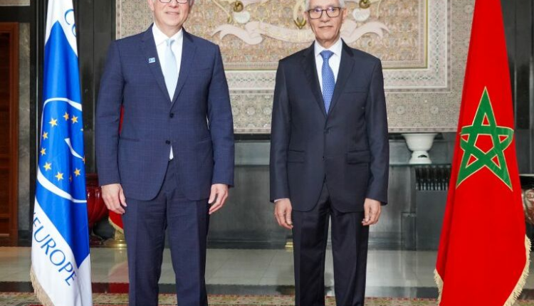 تيودوروس روسوبولوس يشيد بدور المغرب في إرساء علاقات مستقرة بين إفريقيا وأوروبا