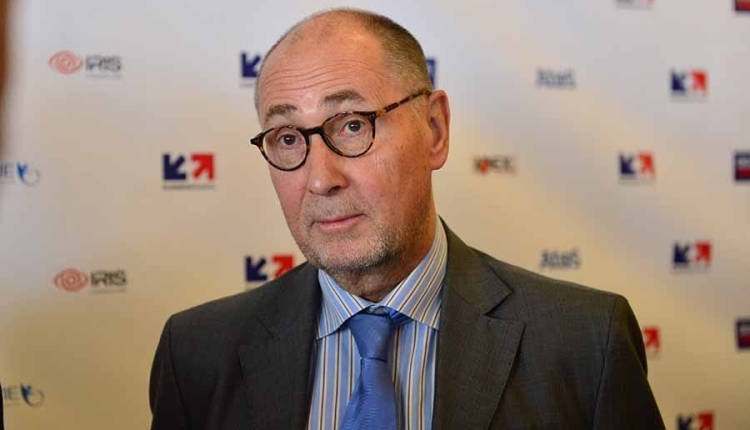 السفير الفرنسي السابق لدى الجزائر: فرنسا تخطط للاعتراف بالسيادة المغربية على الصحراء