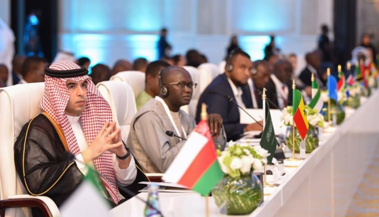 انعقاد "حوار الدوحة" حول تنقل القوى العاملة بين دول الخليج والدول الإفريقية بمشاركة المغرب