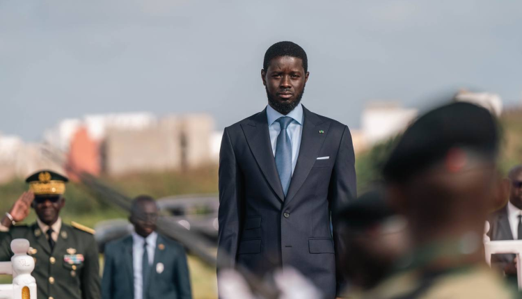 Le président sénégalais effectue ses premières visites au Mali et au Burkina Faso