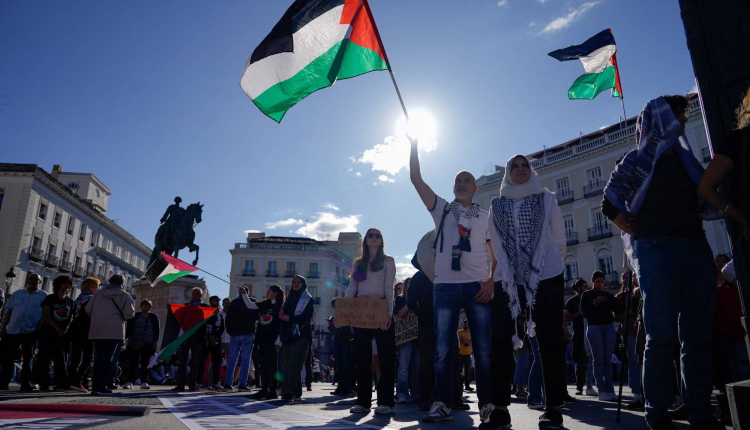 بماذا أمر وزير خارجية إسرائيل القنصلية الإسبانية في القدس الشرقية؟