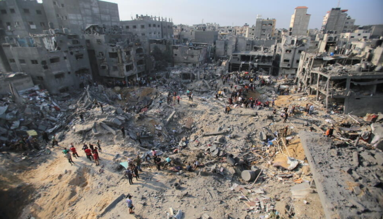 Vives réactions après le bombardement israélien à Rafah qui a fait des dizaines de morts