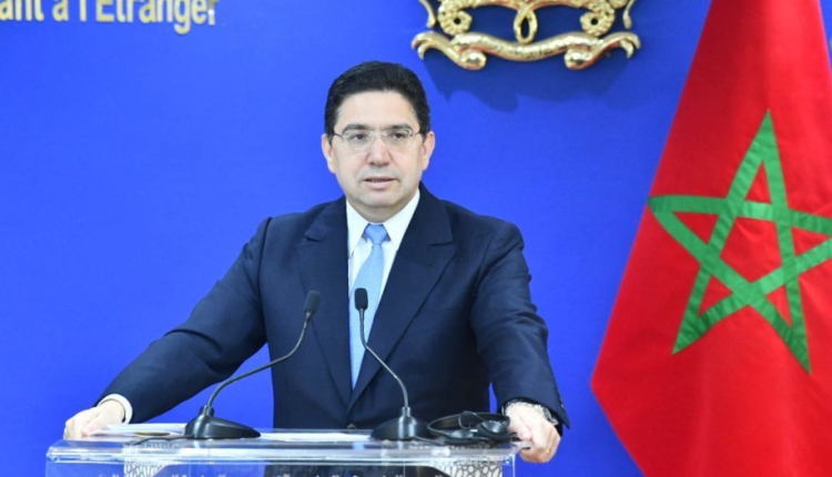 السيد ناصر بوريطة يتباحث بالمنامة مع وزير الخارجية الكويتي