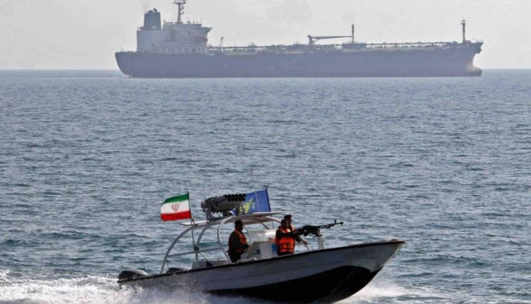 "أمبري": الحرس الثوري الإيراني يعترض طريق ناقلة غاز متجهة إلى الإمارات