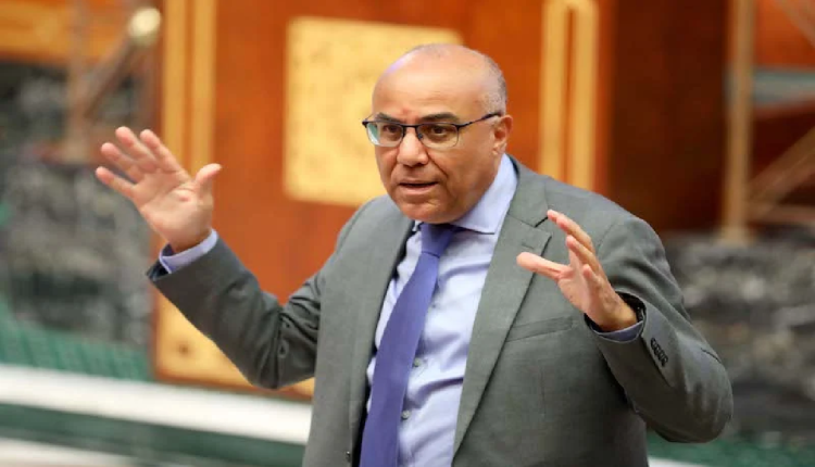 محمد أوزين يسائل ميراوي عن "إساءة للهوية"