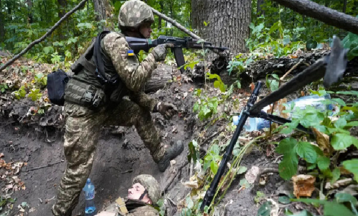 "روسيا تعلن تحييد 100 مرتزق أجنبي في خاركيف"