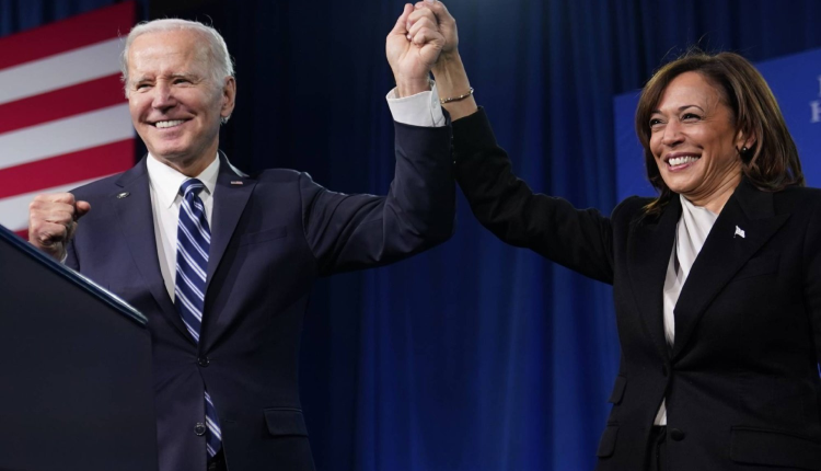 "استطلاعات الرأي الأميركية تظهر دعمًا ديمقراطيًا لهاريس مع تفوق طفيف لترمب."