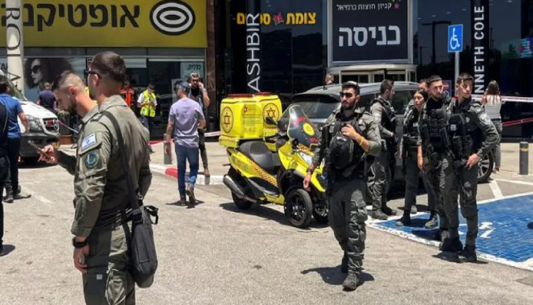 مقتل كندي بعد محاولة طعن عناصر أمن في غلاف غزة