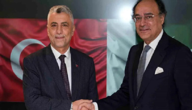 وزير التجارة التركي ونظيره الباكستاني يناقشان عن فرص التعاون للشركات التركية والباكستانية