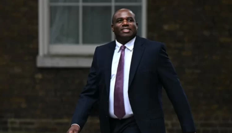 وزير الخارجية البريطاني يترأس إجتماعا طارئا بشأن لبنان