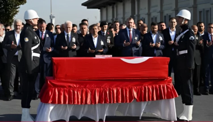 جثمان الناشطة "عائشة نور" يصل الى تركيا