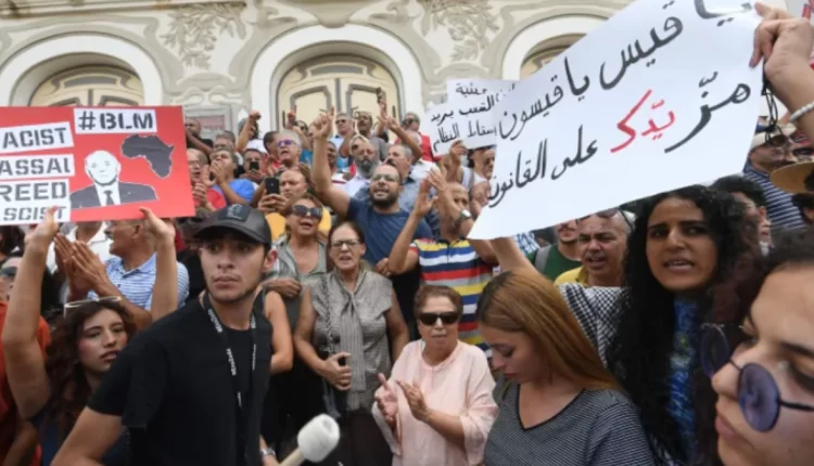 احتجاجات أمام البرلمان في تونس.. رفضاً لتعديل قانون الانتخابات