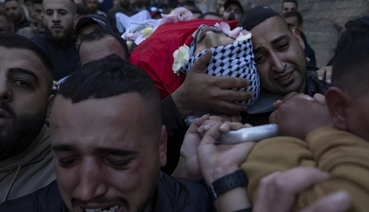 الضفة.. مصرع فلسطيني برصاص الجيش الإسرائيلي بمخيم قلنديا