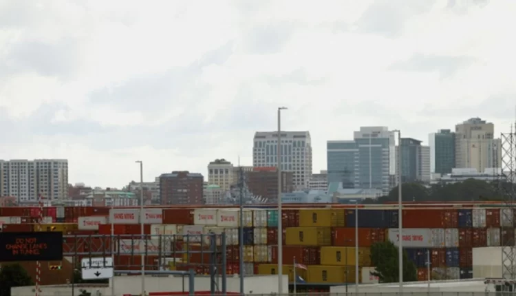 اتفاق ينهي على الفور إضراب عمال موانئ الساحل الشرقي لأميركا