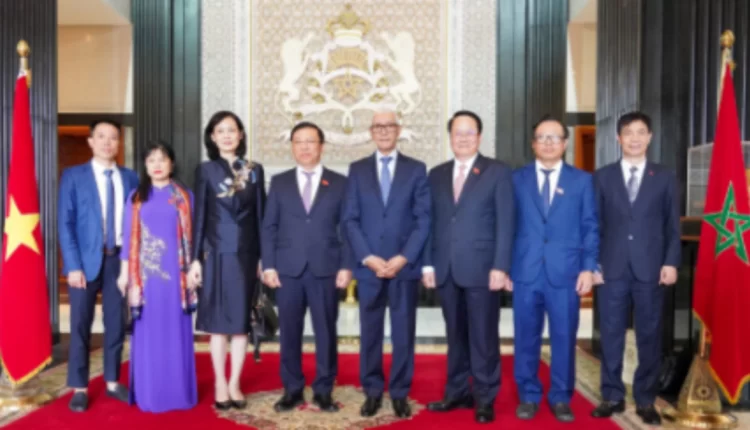 رئيس مجلس النواب يجري مباحثات مع وفد برلماني عن الجمعية الوطنية لفيتنام