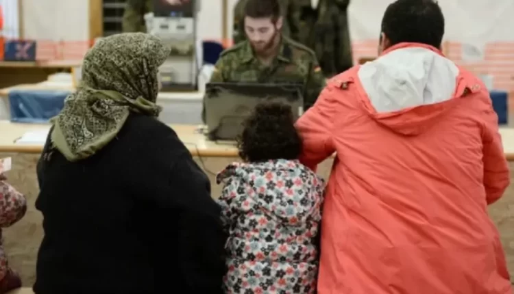 ثلث الأجانب يعيشون في أسر مكتظة داخل دول الاتحاد الأوروبي