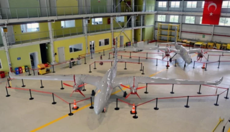 وزير خارجية أوكرانيا يثني على مسيَّرة بيرقدار TB2 التركية