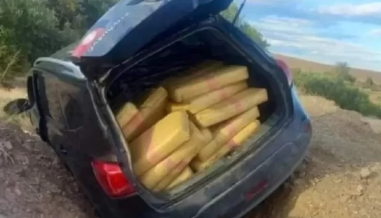 انقلاب سيارة يكشف عن كمية كبيرة من مخدر الشيرا في العرائش