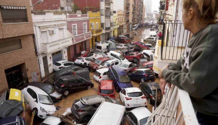 أكثر من 60 قتيلاً في فيضانات مفاجئة تضرب جنوب وشرق إسبانيا