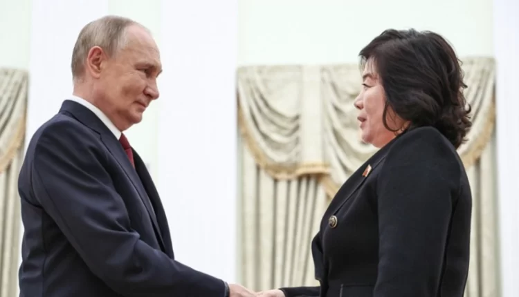 بوتين يلتقي وزيرة الخارجية الكورية الشمالية في موسكو