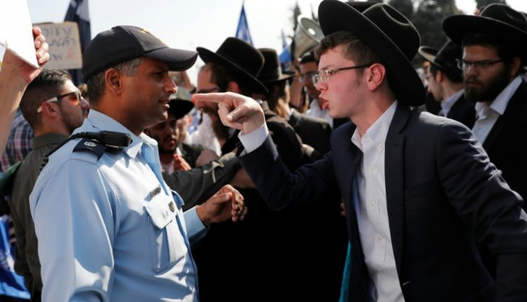 إسرائيل تقررإلغاء الإعتقال الإداري للمستوطنين