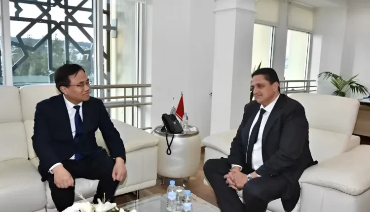 رئيس جهة طنجة يستقبل وفداً صينياً لتعزيز التعاون الاقتصادي