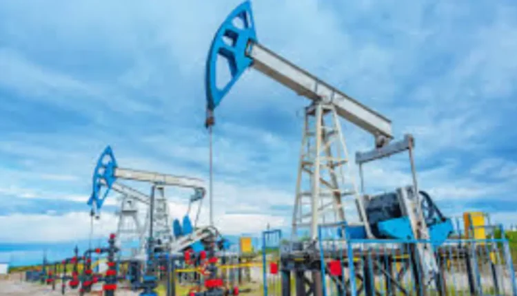 Oil prices fall on Russia-Ukraine peace hopes, rising US inventories