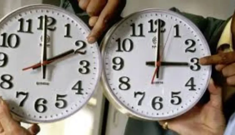 المغرب يعود للساعة القانونية