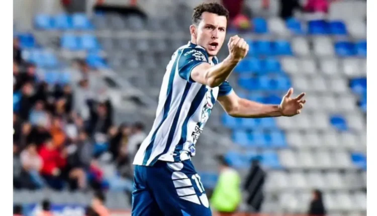 باتشوكا يجدد عقد أسامة الإدريسي