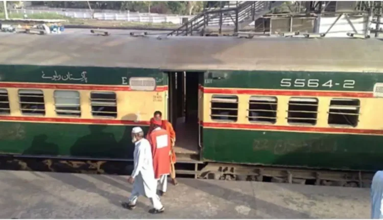 هجوم مسلح على قطار باكستاني