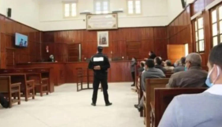 محاكمة قاضيتين بتهمة إتلاف وثيقة بنكية