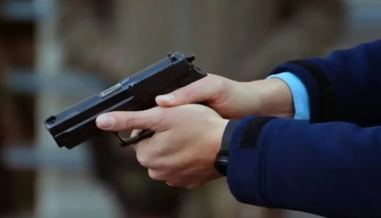 فتح تحقيق في بني ملال بعد سرقة سيارة شرطي وتهديده بالسلاح أبيض