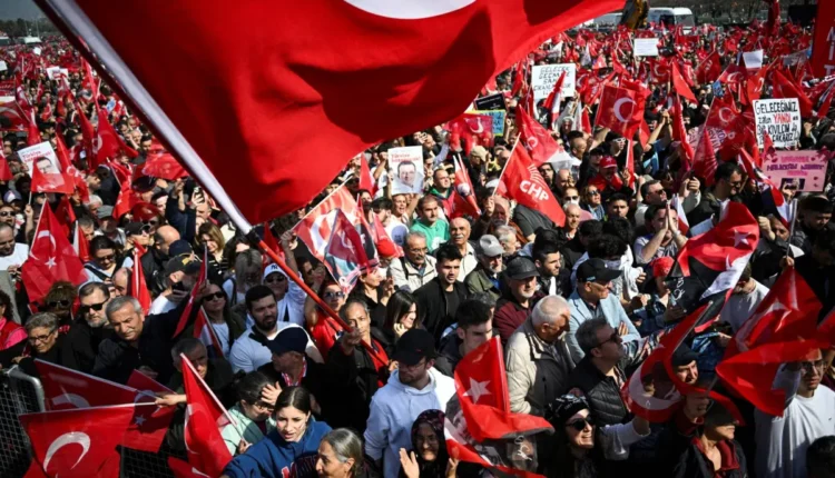 # تركيا: خروج مظاهرات مساندة ل”إيران” في “اسطنبول”