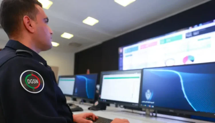 توقيف مشتبه به بمطارمحمد الخامس مبحوث عنه دوليا في قضايا اختلاس بالإمارات