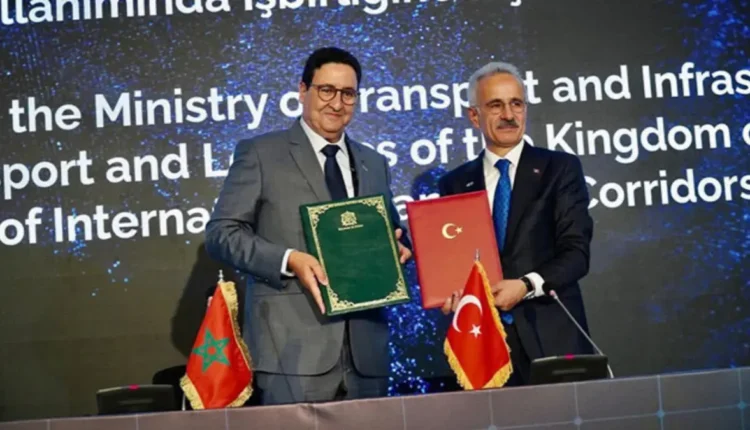 المغرب وتركيا يوقعان مذكرتي تفاهم لتعزيز السلامة الطرقية والممرات البحرية