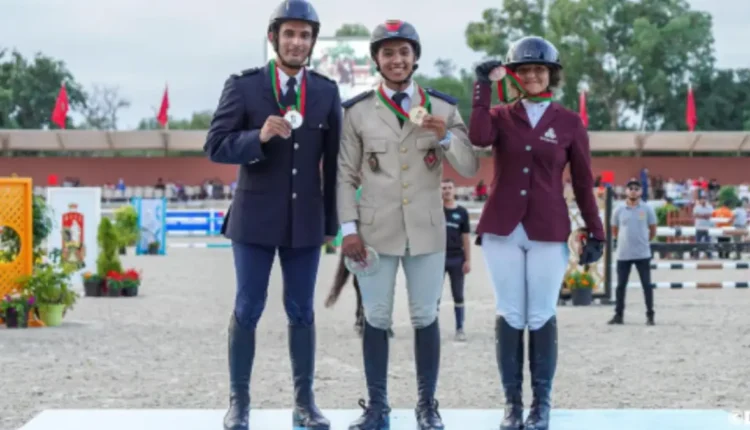 "أسبوع الفرس 2025" يتوج الرقيب أدم الجابري بالبطولة للكبار- هواة