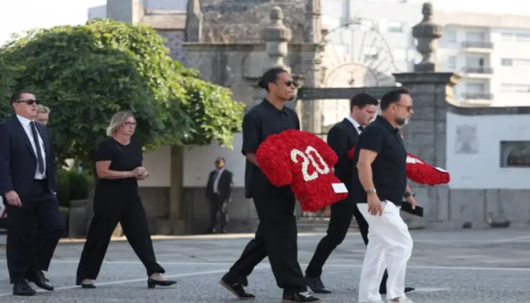 ليفربول يسحب قميص لاعب المتوفي "ديوغو جوتا"تكريما له