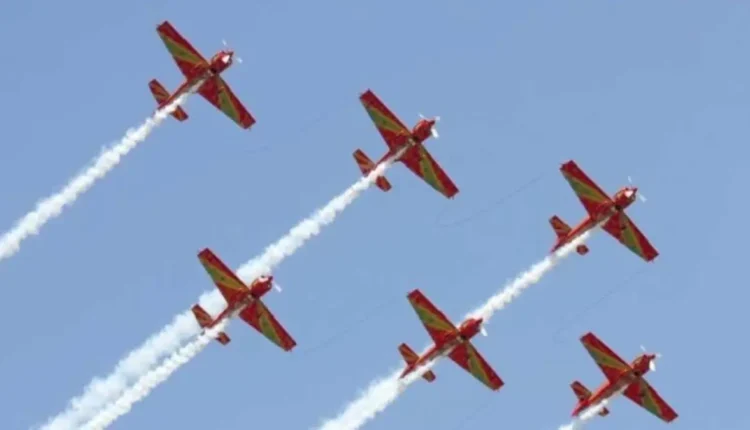 القوات المسلحة الملكية تنظم عروضا جوية بمناسبة ذكرى عيد العرش المجيد