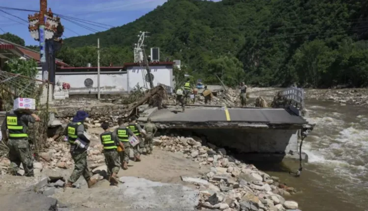 الصين.. 44 قتيلا جراء الأمطار والفيضانات في بكين